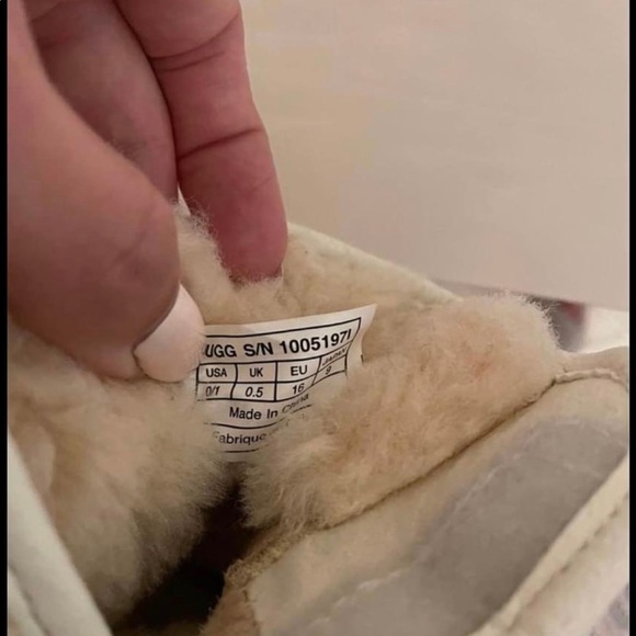 UGG cream knit booties - Picture 5 of 6